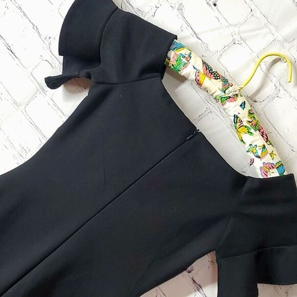 🆕️NWT Gianni Bini Fan Favs Tamara Off-the-Shoulder Sheath Bodycon Black Midi XS - Picture 7 of 16